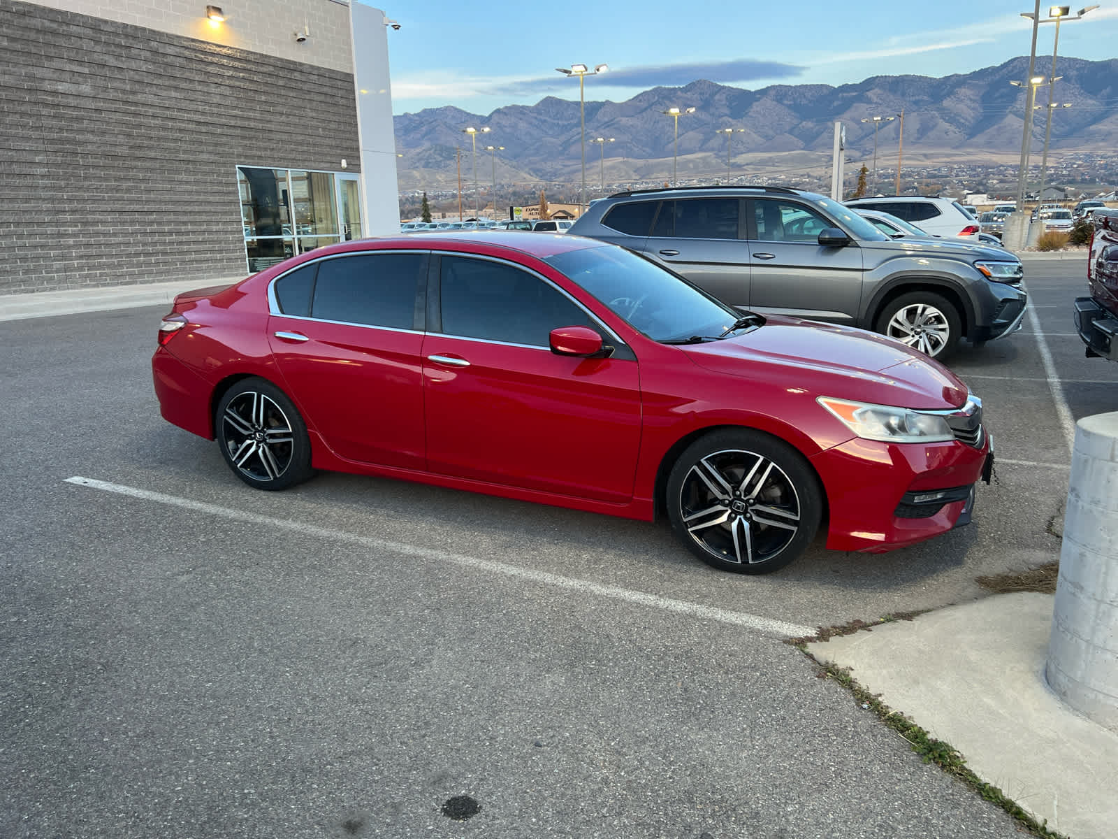 2017 Honda Accord Sport SE photo 2