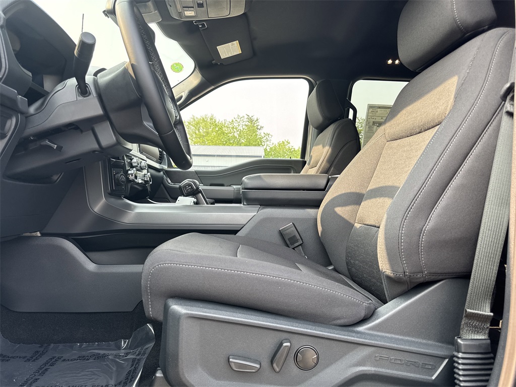 2025 Ford F-150 XLT photo 22