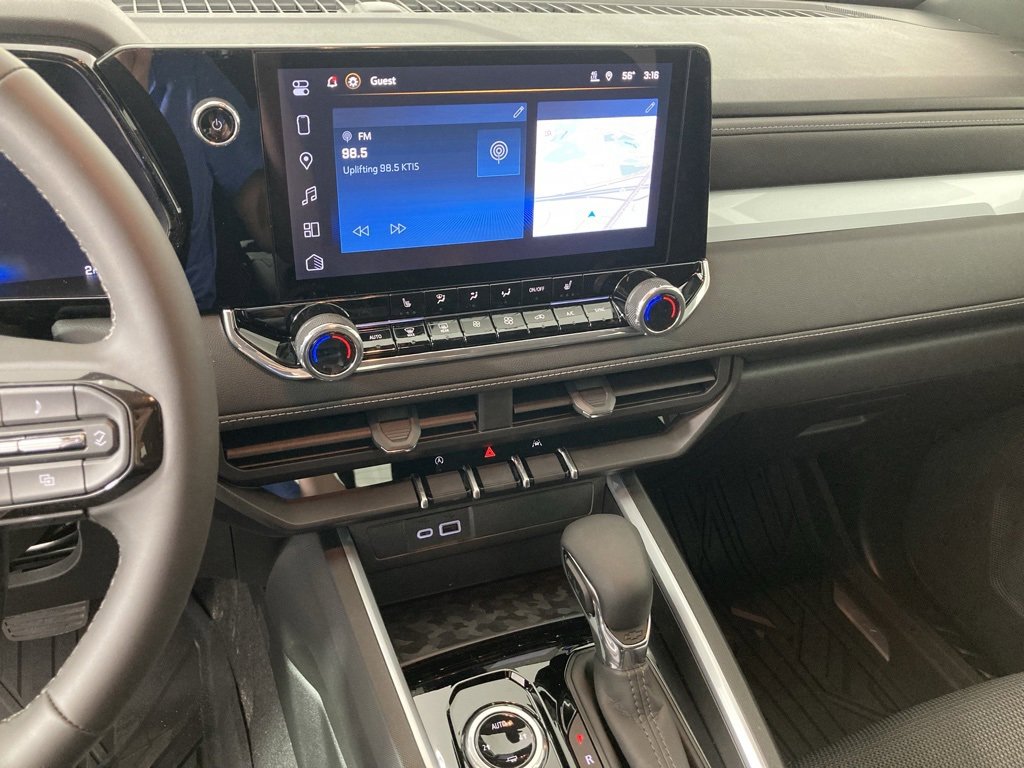 2026 Chevrolet Colorado LT photo 2