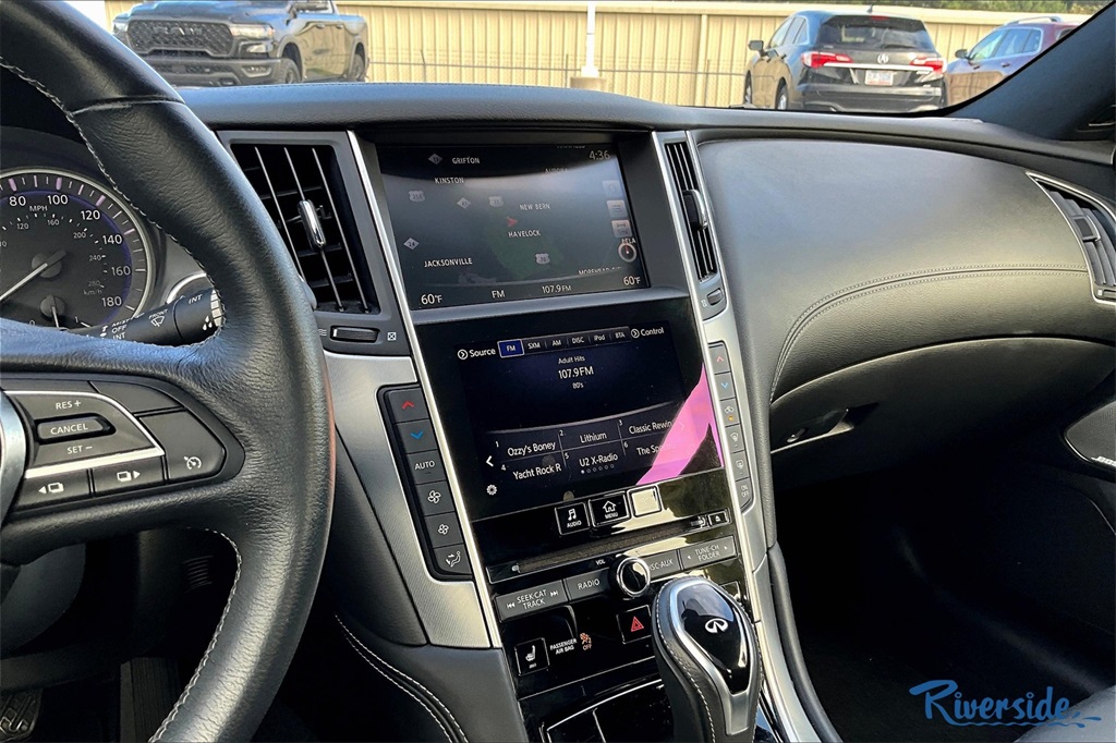 2017 Infiniti Q60 3.0t Premium photo 9