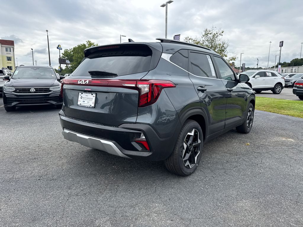 2025 Kia Seltos EX photo 3