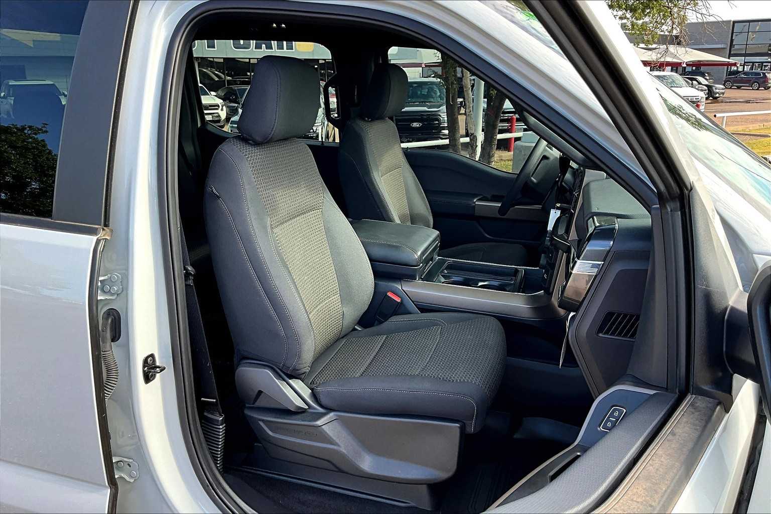 2024 Ford F-150 STX photo 8