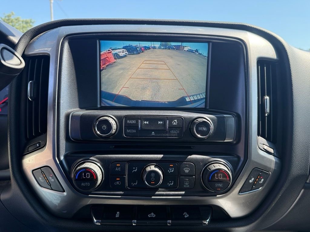2018 Chevrolet Silverado 1500 LT photo 18