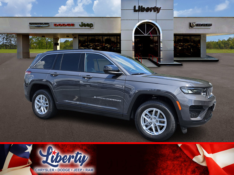 2025 Jeep Grand Cherokee Laredo's photo
