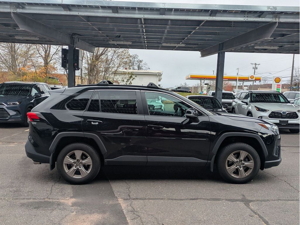 Certified 2022 Toyota RAV4 XLE with VIN 2T3P1RFV2NC310934 for sale in Kansas City