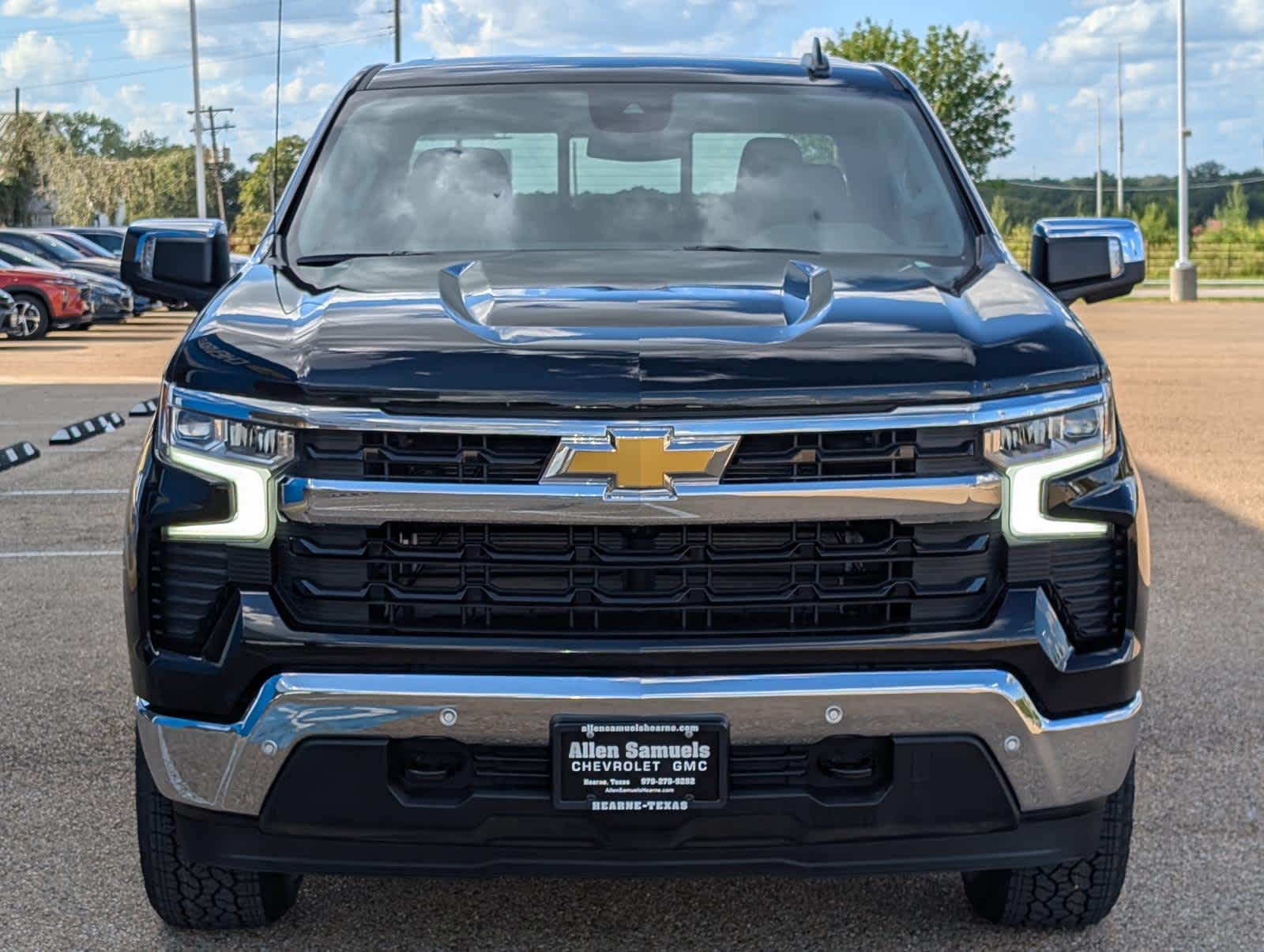2026 Chevrolet Silverado 1500 LT photo 2