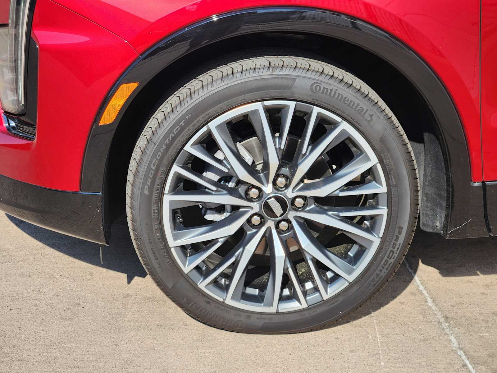 2025 Cadillac XT4 Sport photo 7