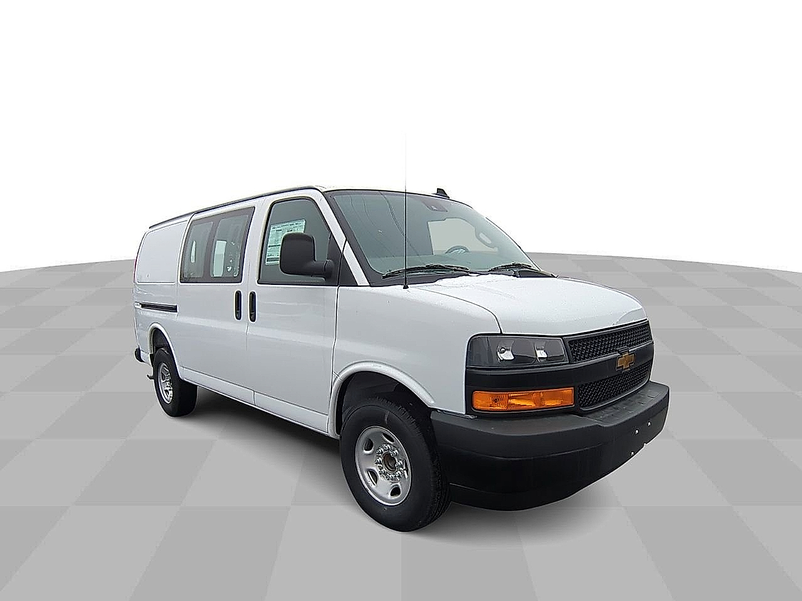2025 Chevrolet Express Cargo 3500 photo 2