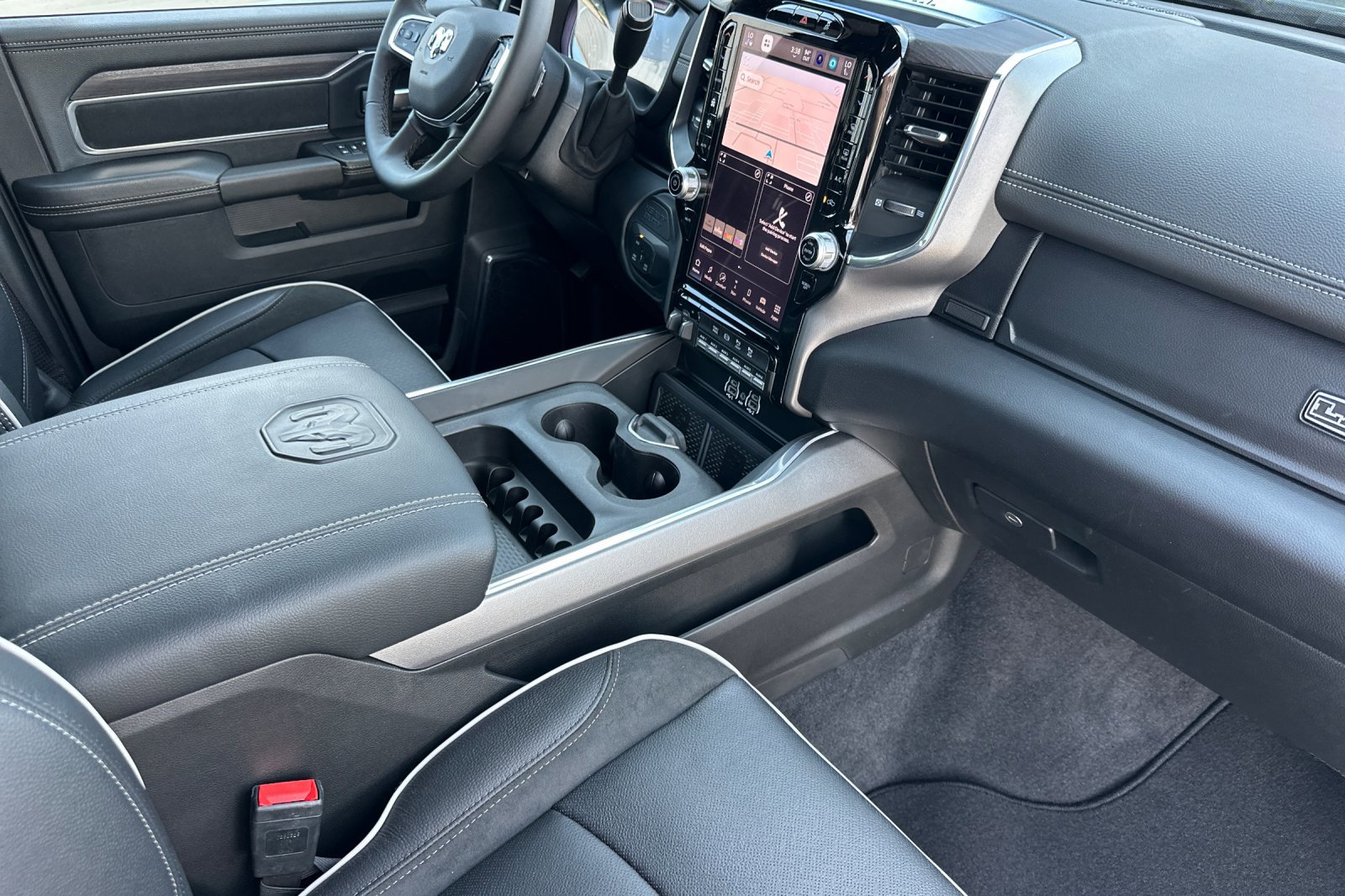 2025 Ram 2500 Laramie photo 12