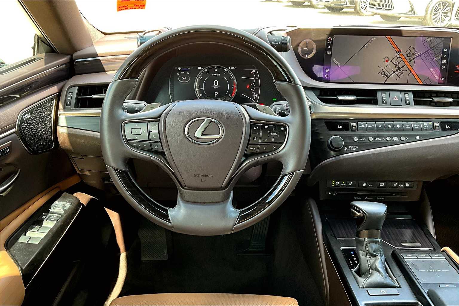 2020 Lexus ES 350 Luxury photo 5