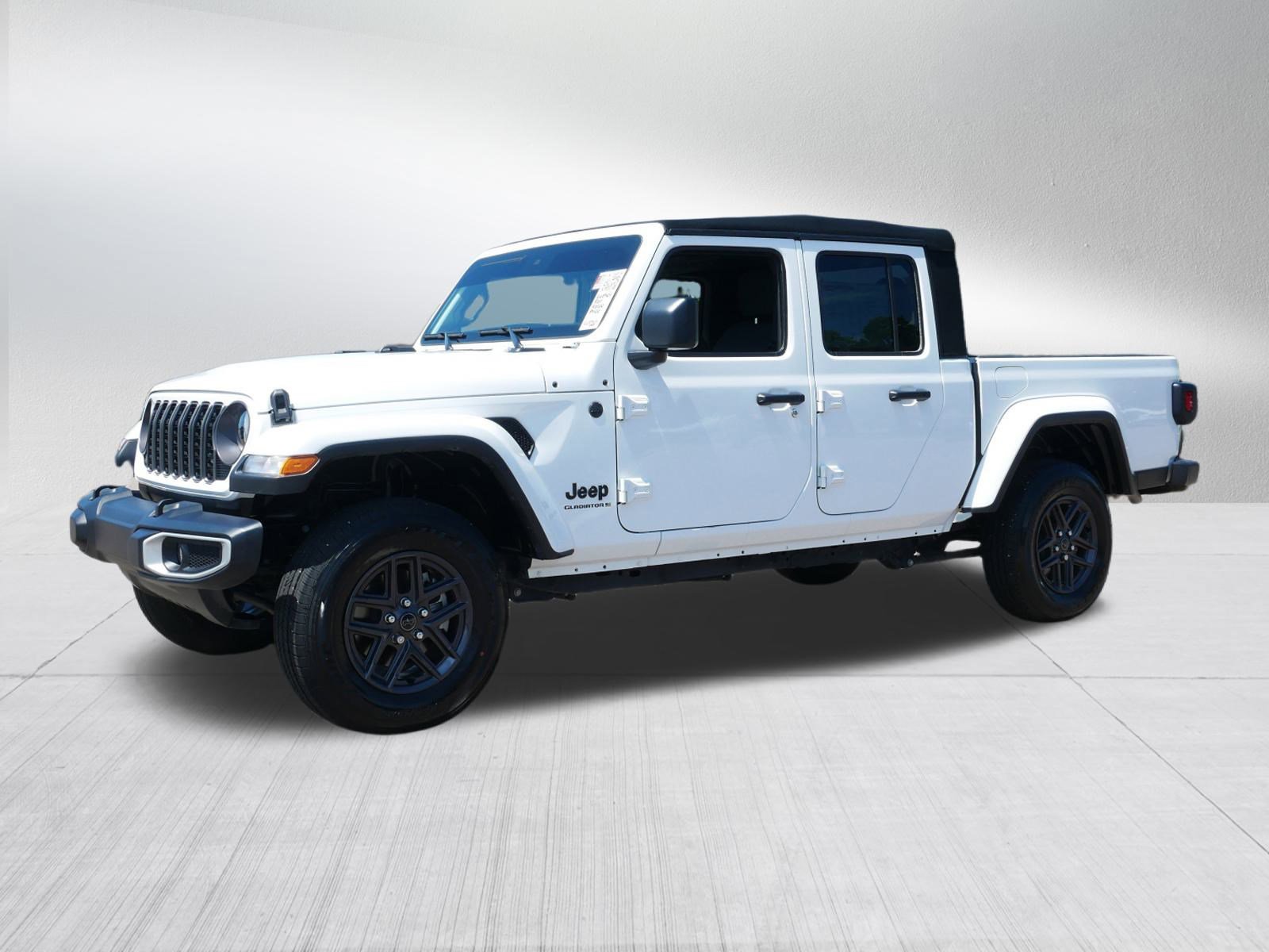 2024 Jeep Gladiator Sport S photo 3