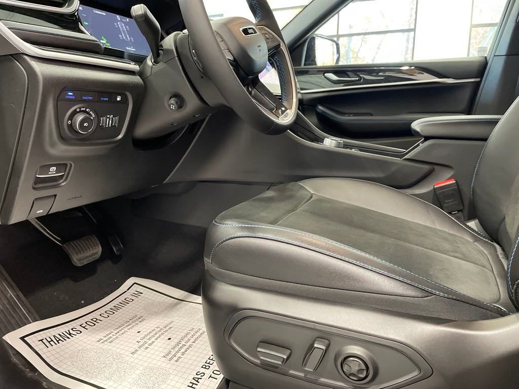 2024 Jeep Grand Cherokee Trailhawk 4xe photo 14