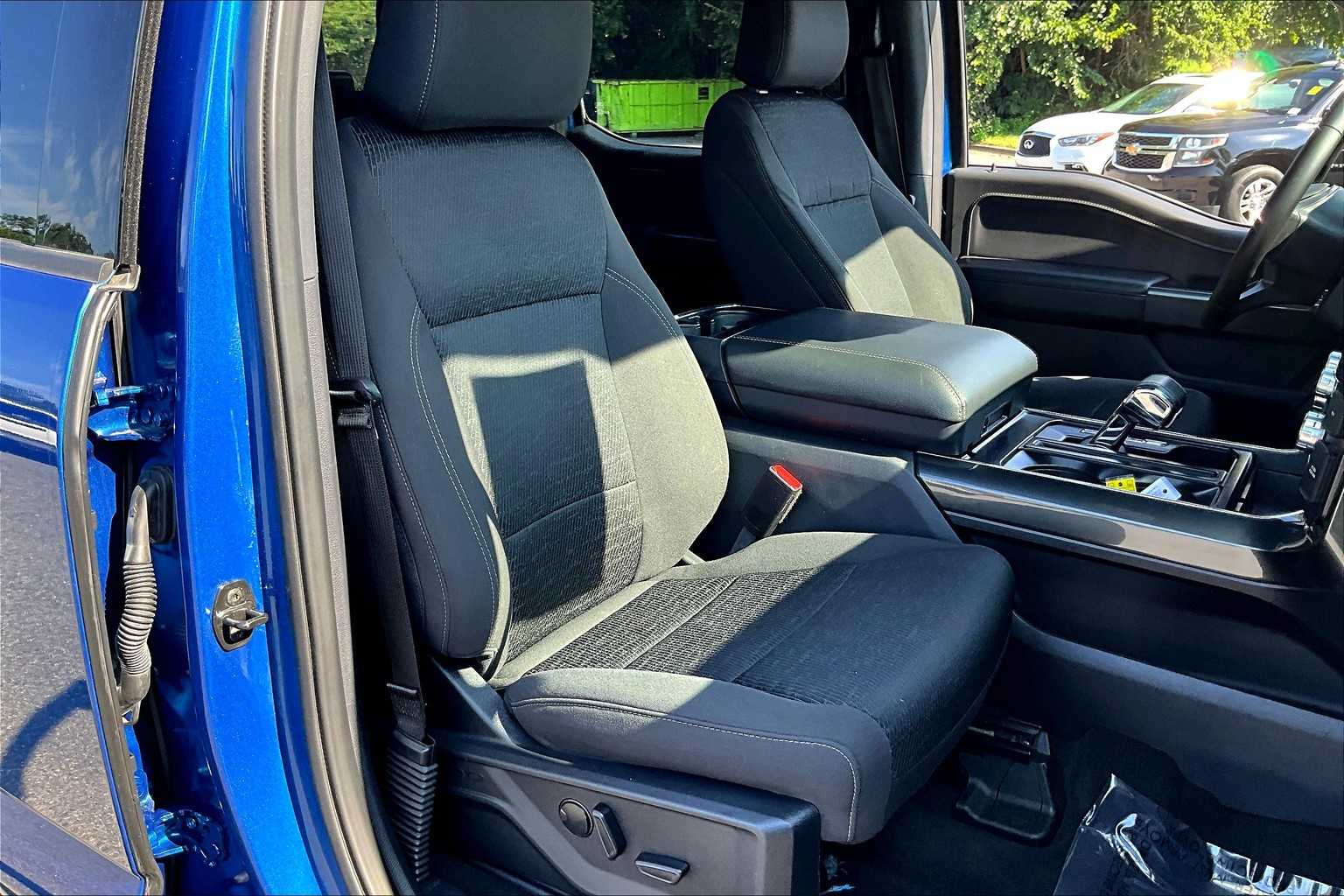 2023 Ford F-150 XLT photo 8