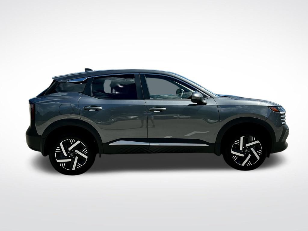 2025 Nissan Kicks SV photo 7