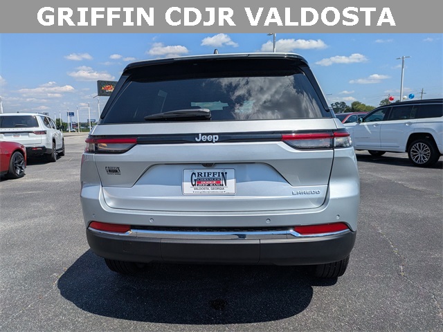 2025 Jeep Grand Cherokee Laredo X photo 4