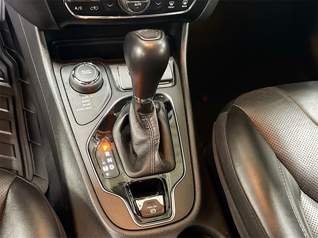 2023 Jeep Cherokee Altitude photo 11