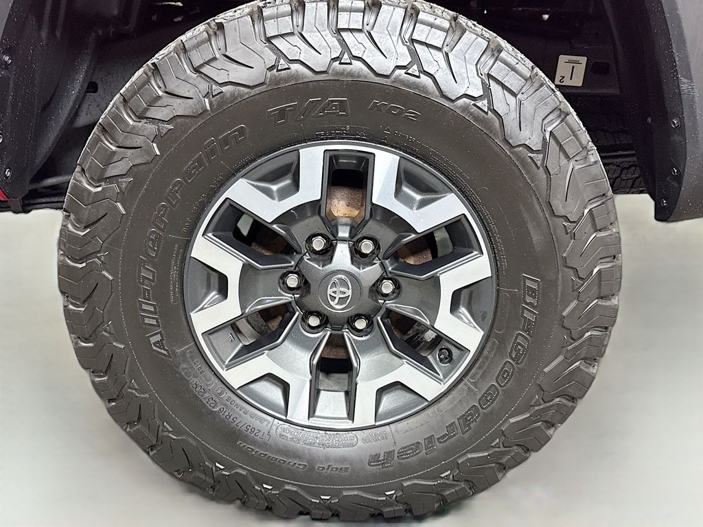 2021 Toyota Tacoma TRD photo 26