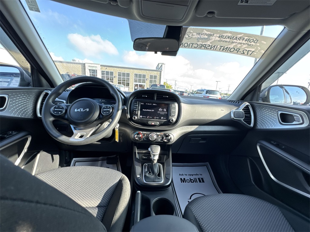 2025 Kia Soul LX photo 9