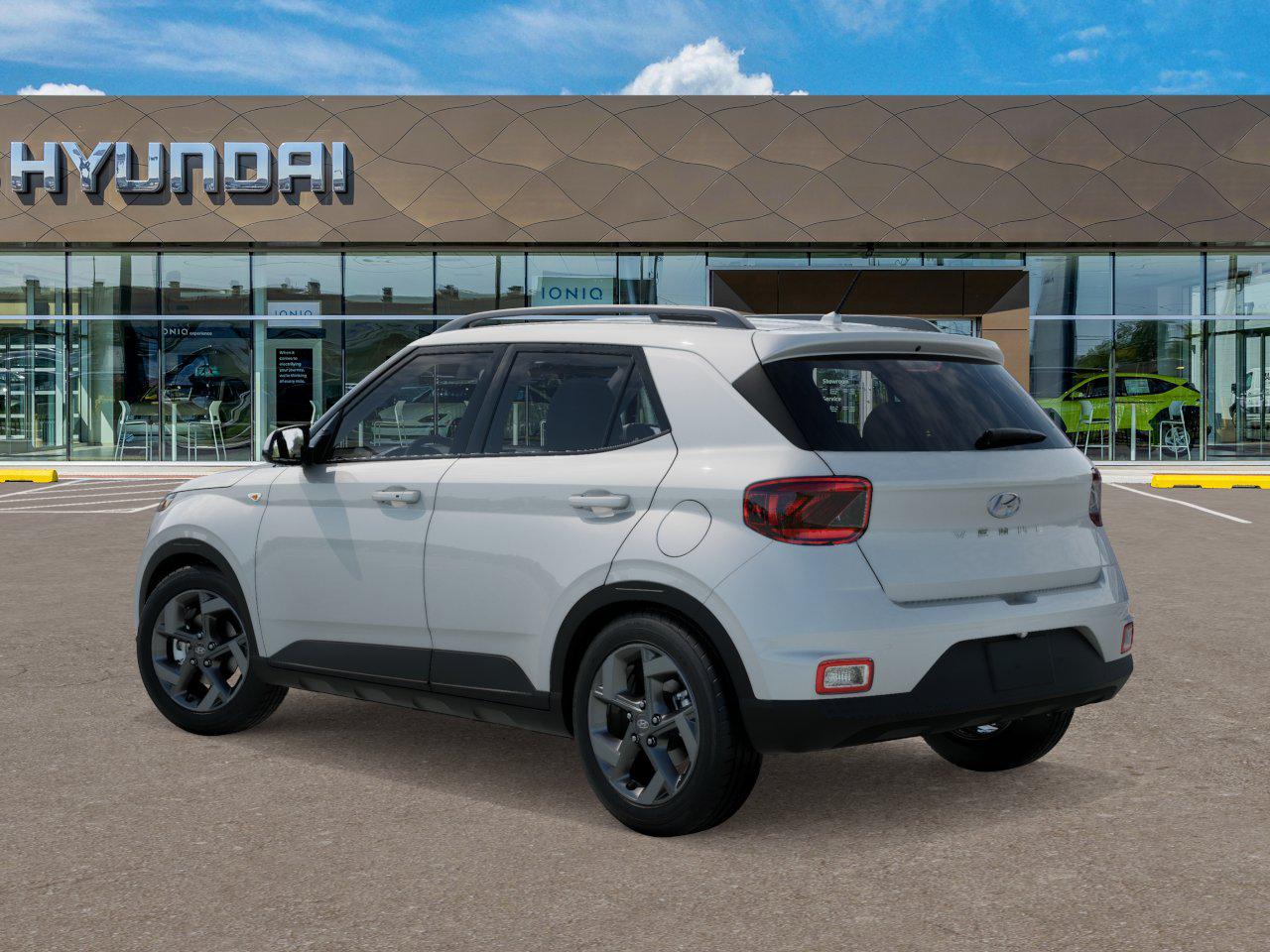 2025 Hyundai Venue SEL photo 3