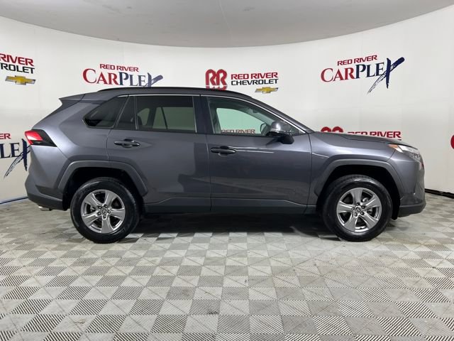 2024 Toyota RAV4 XLE photo 6