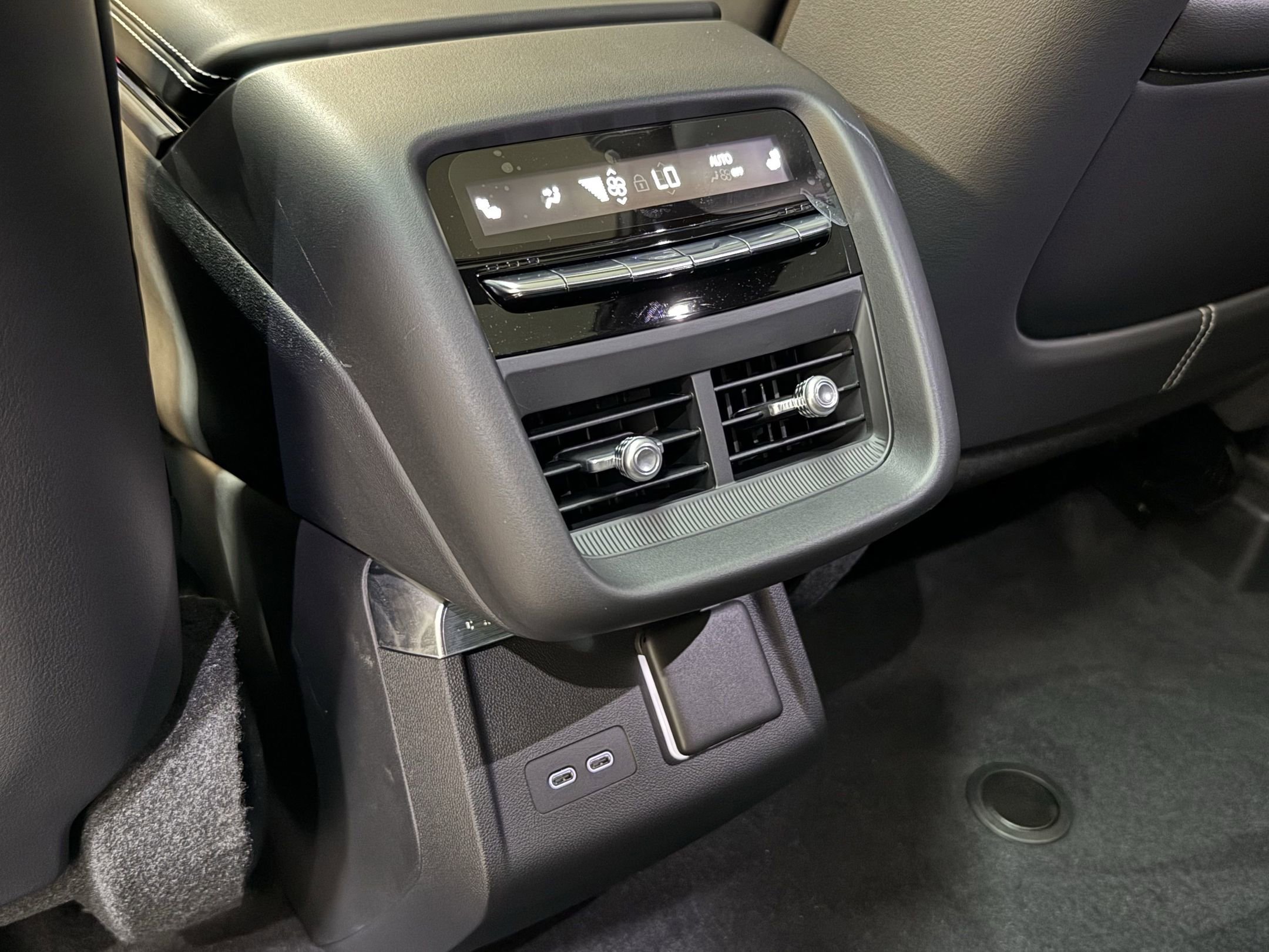 2026 Cadillac Lyriq photo 42