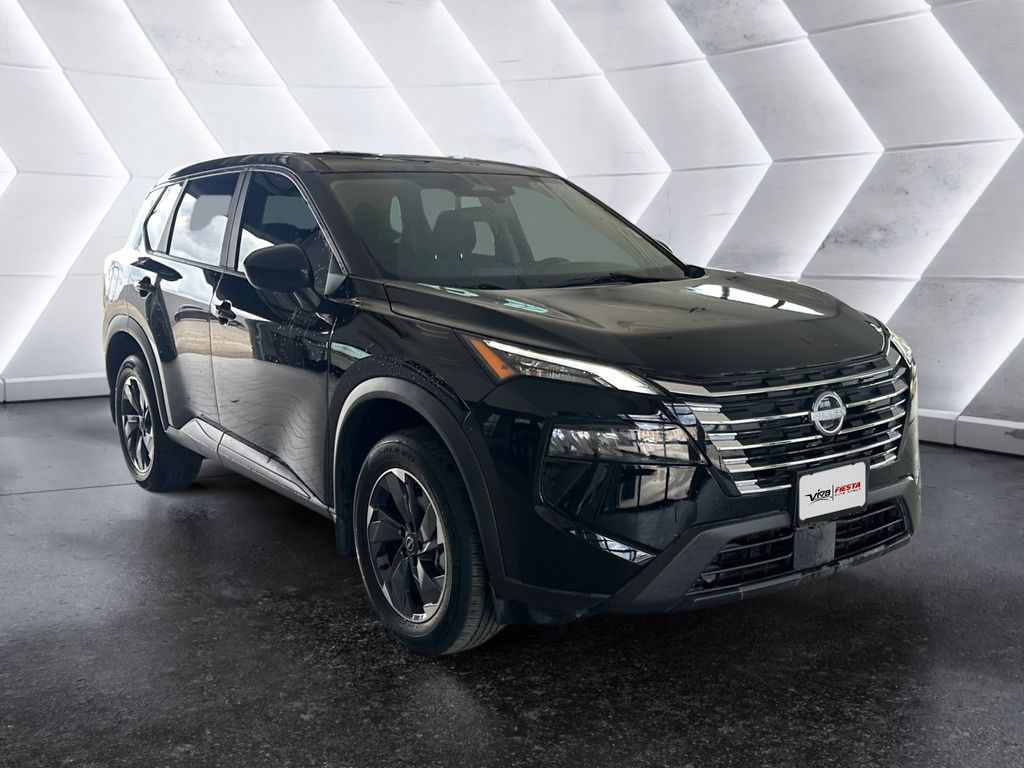 2024 Nissan Rogue SV photo 2