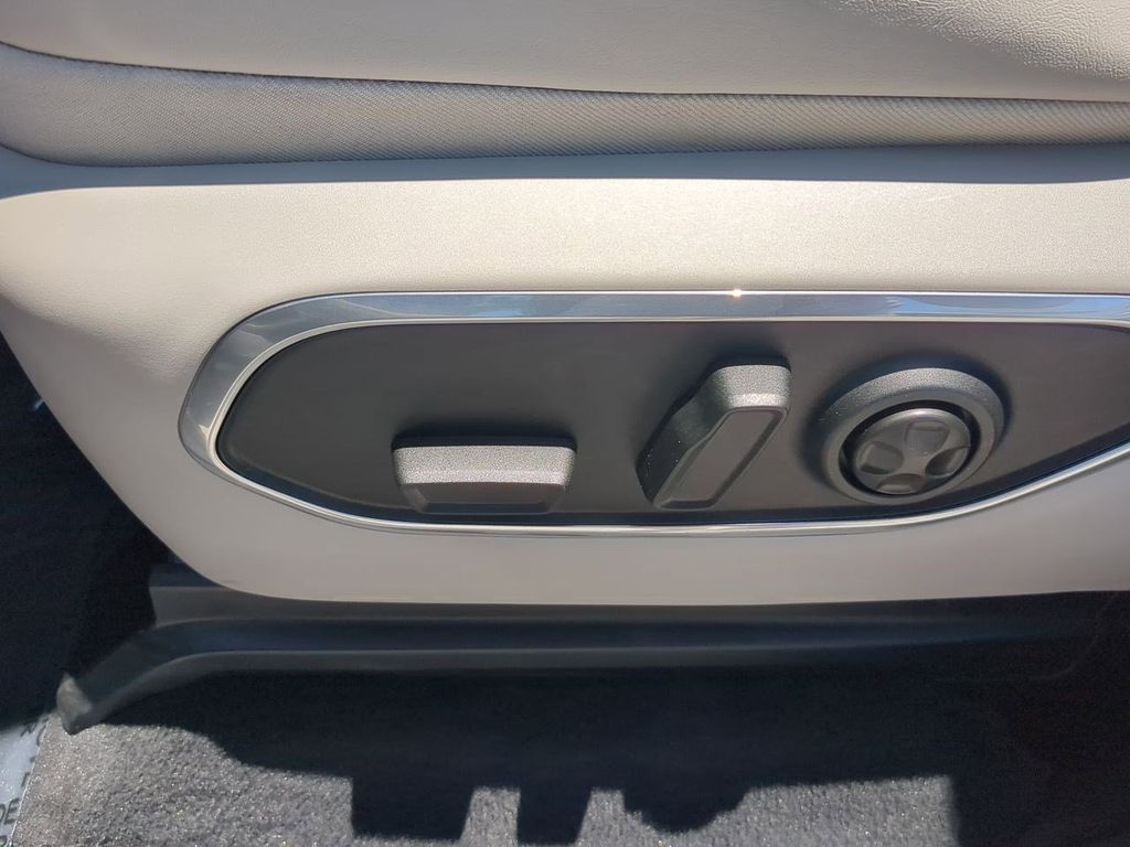 2023 Jeep Wagoneer Series II photo 19