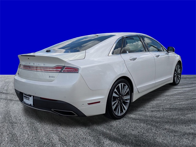 2020 Lincoln MKZ Hybrid Reserve photo 3