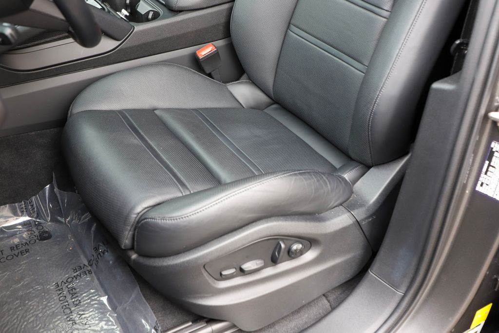 2024 Porsche Cayenne Coupe Base photo 53