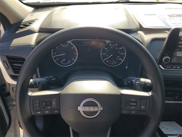 2025 Nissan Rogue S photo 13