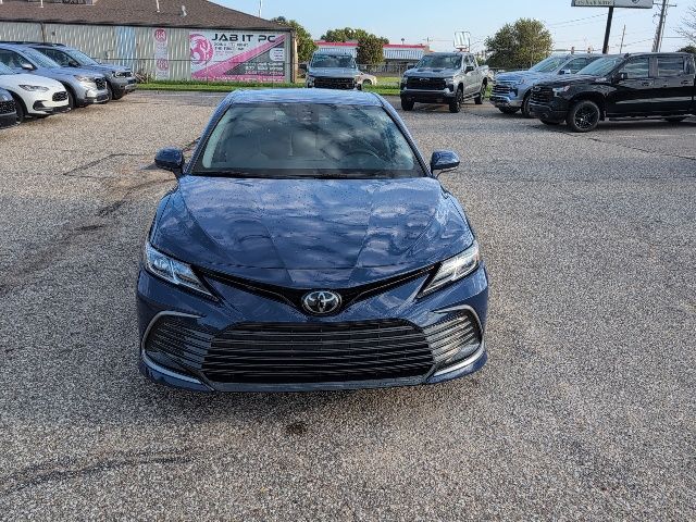 2023 Toyota Camry LE photo 2
