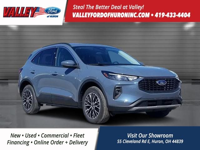 2024 Ford Escape Plug-In Hybrid photo 2