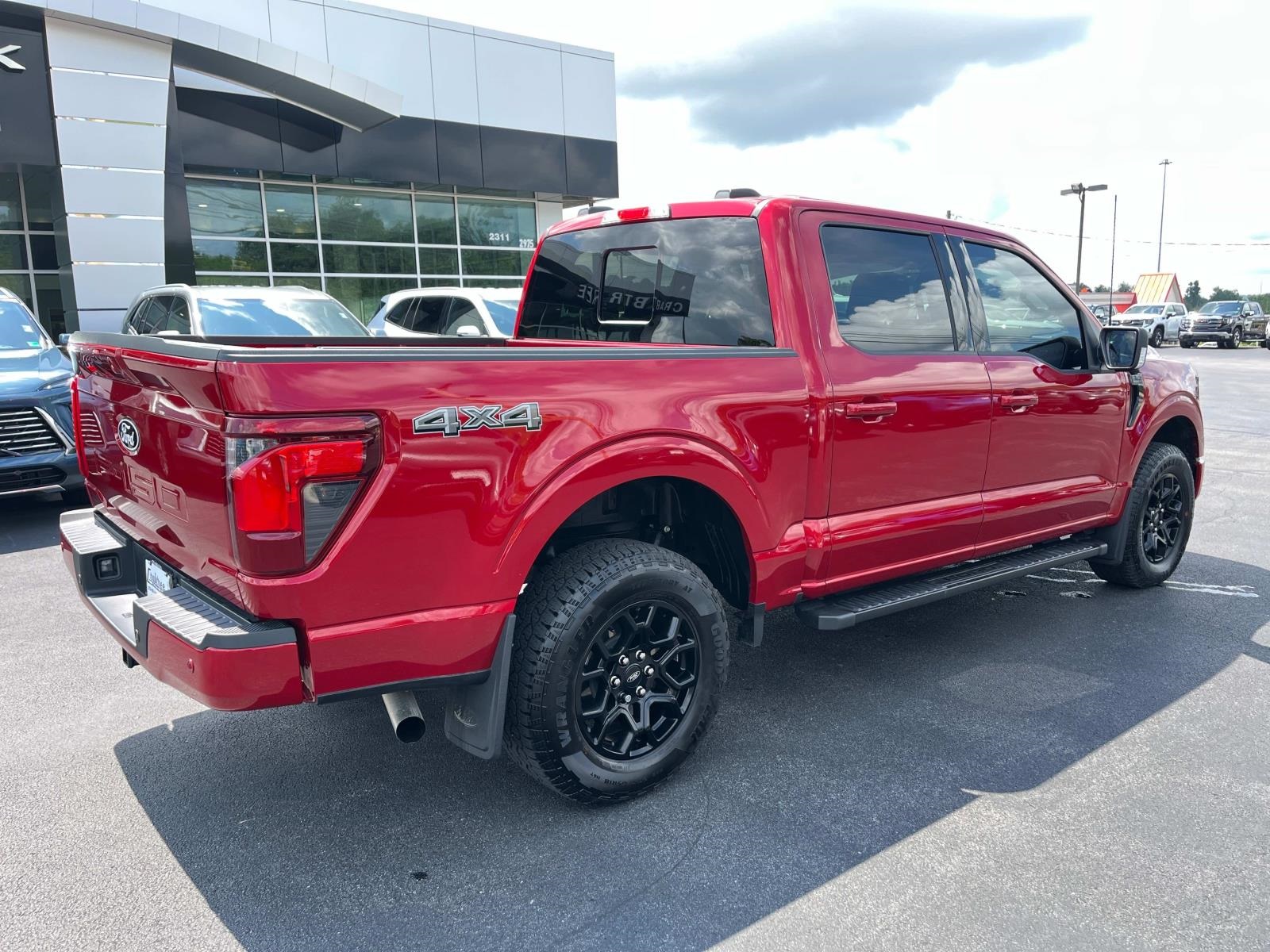 2024 Ford F-150 XLT photo 3
