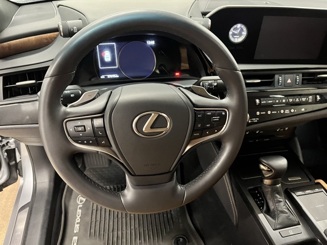 2022 Lexus ES 350 photo 15