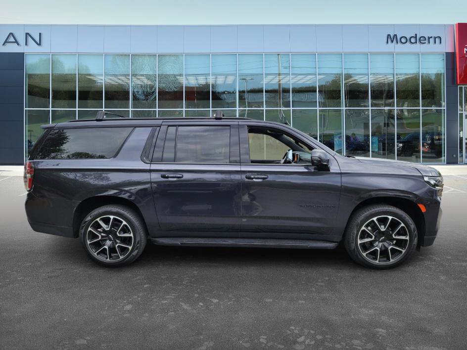 2022 Chevrolet Suburban RST photo 4