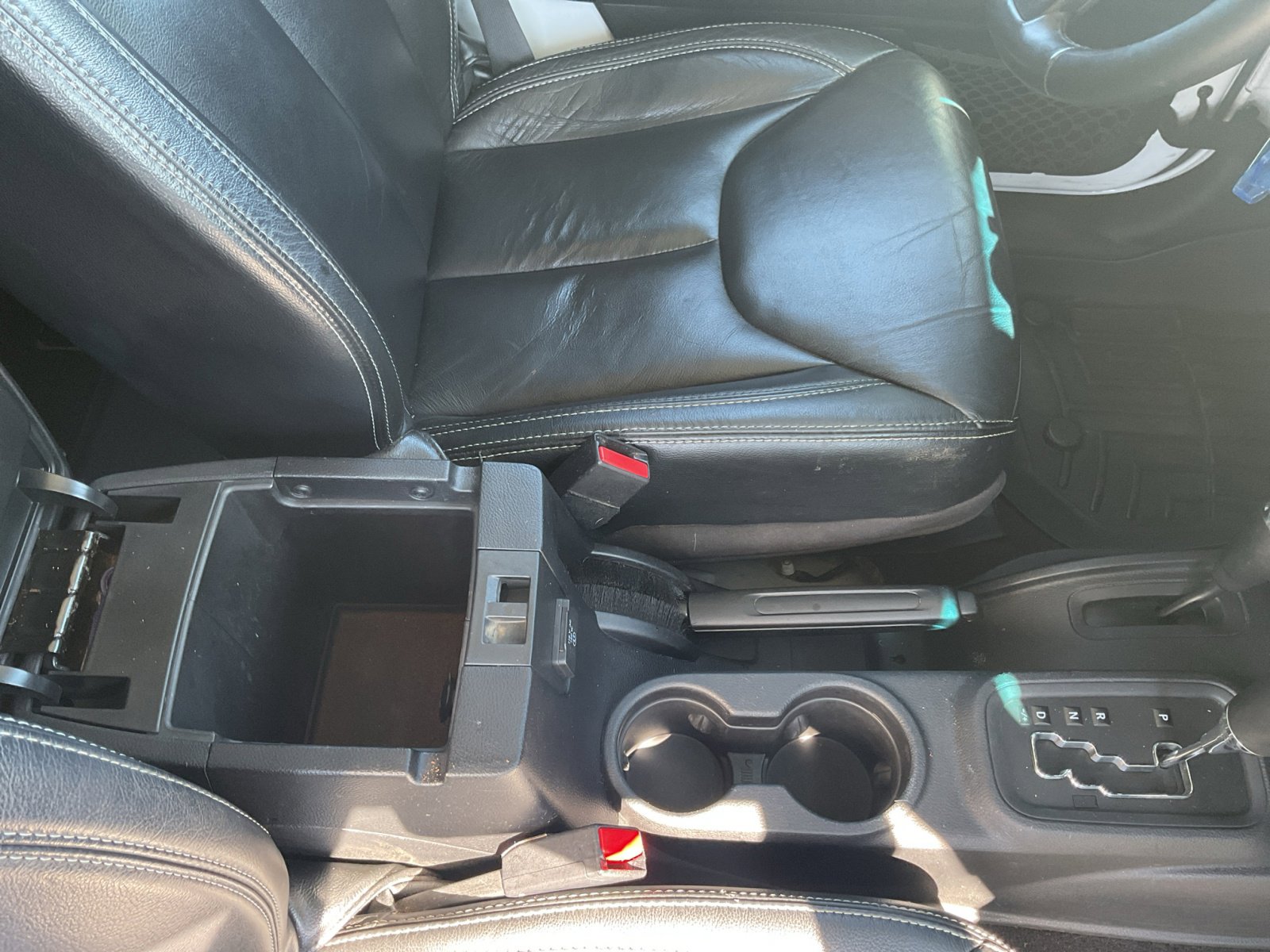 2014 Jeep Wrangler Unlimited Sahara photo 22