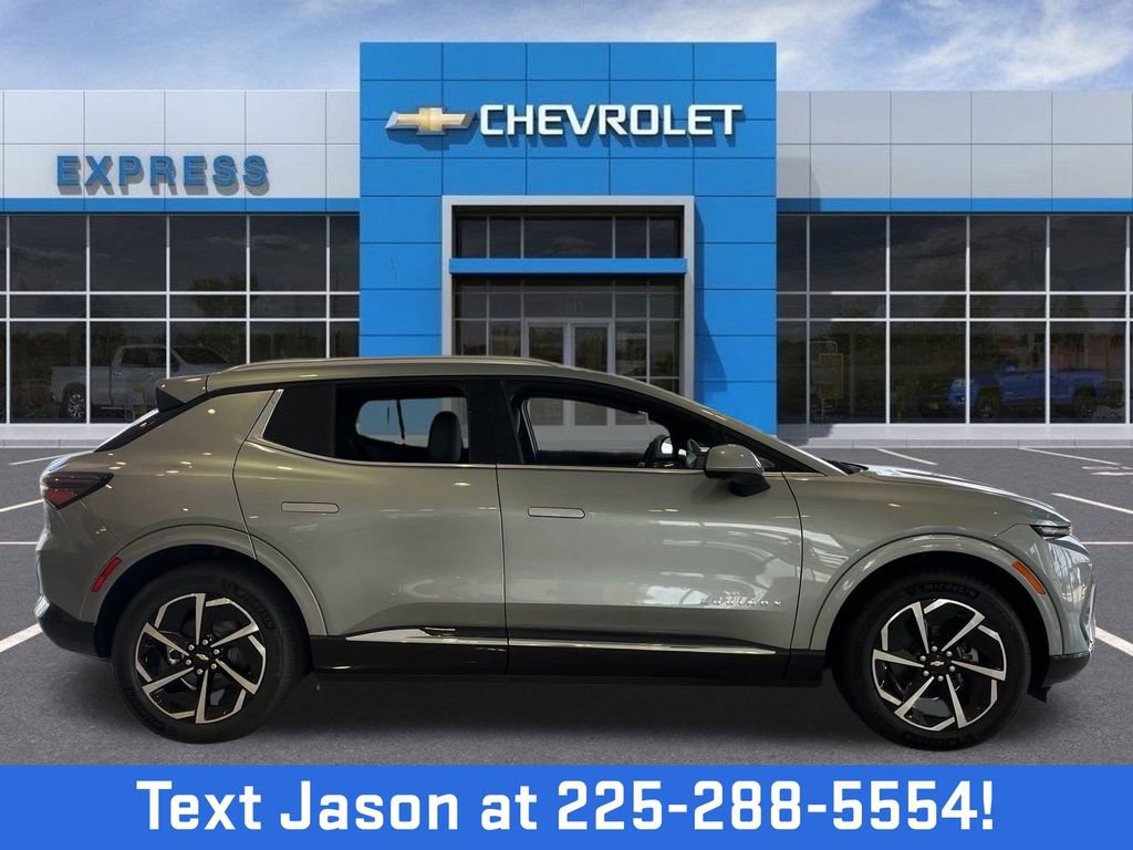 2024 Chevrolet Equinox EV 2LT photo 2