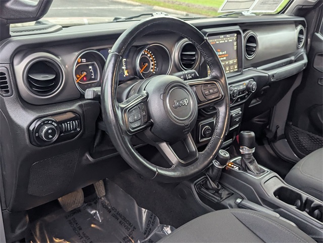 2022 Jeep Gladiator Sport photo 2