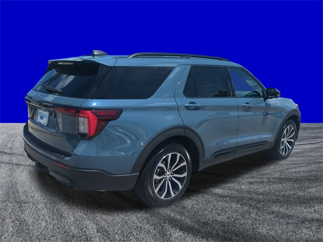 2025 Ford Explorer ST-Line photo 3