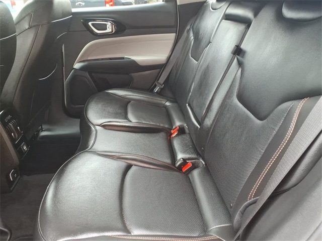 2022 Jeep Compass Limited photo 9