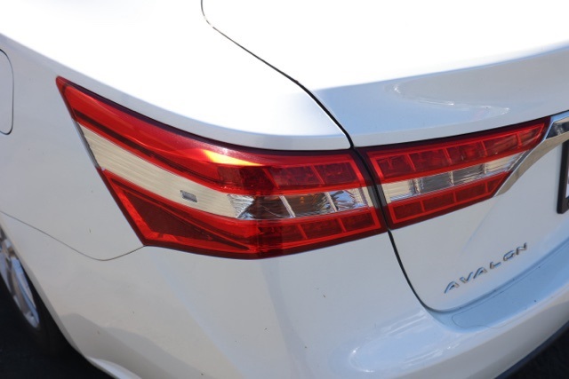 2013 Toyota Avalon XLE photo 6