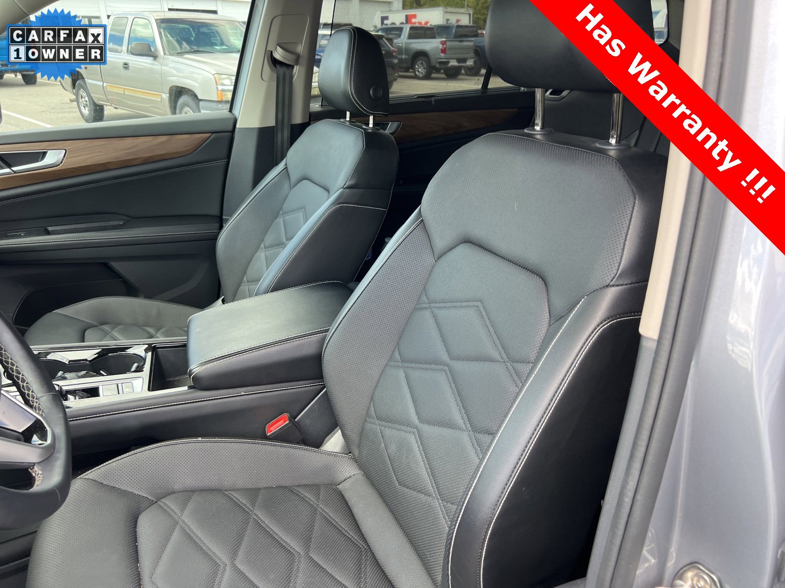 2024 Volkswagen Atlas SE Technology photo 9