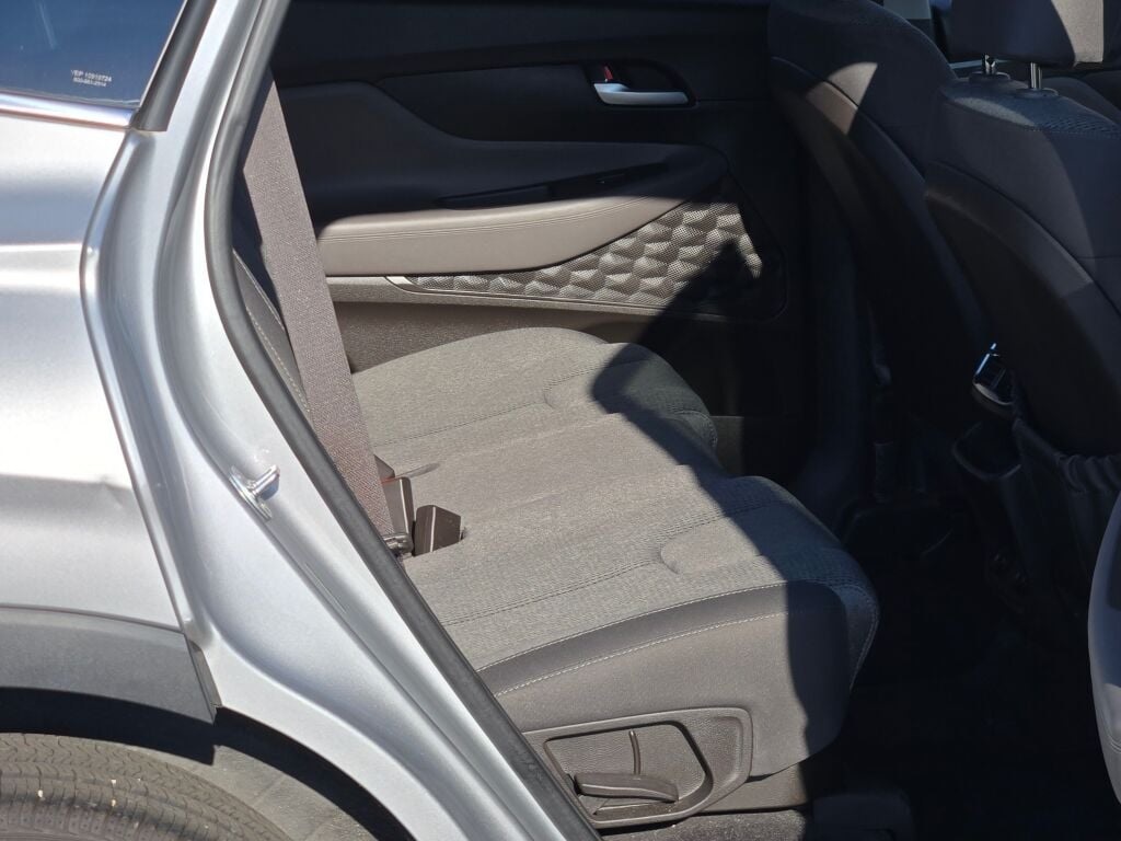 2020 Hyundai Santa Fe SEL photo 6
