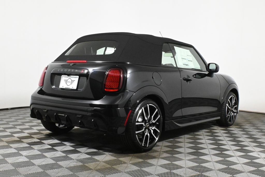 2026 Mini Cooper Convertible Iconic photo 8