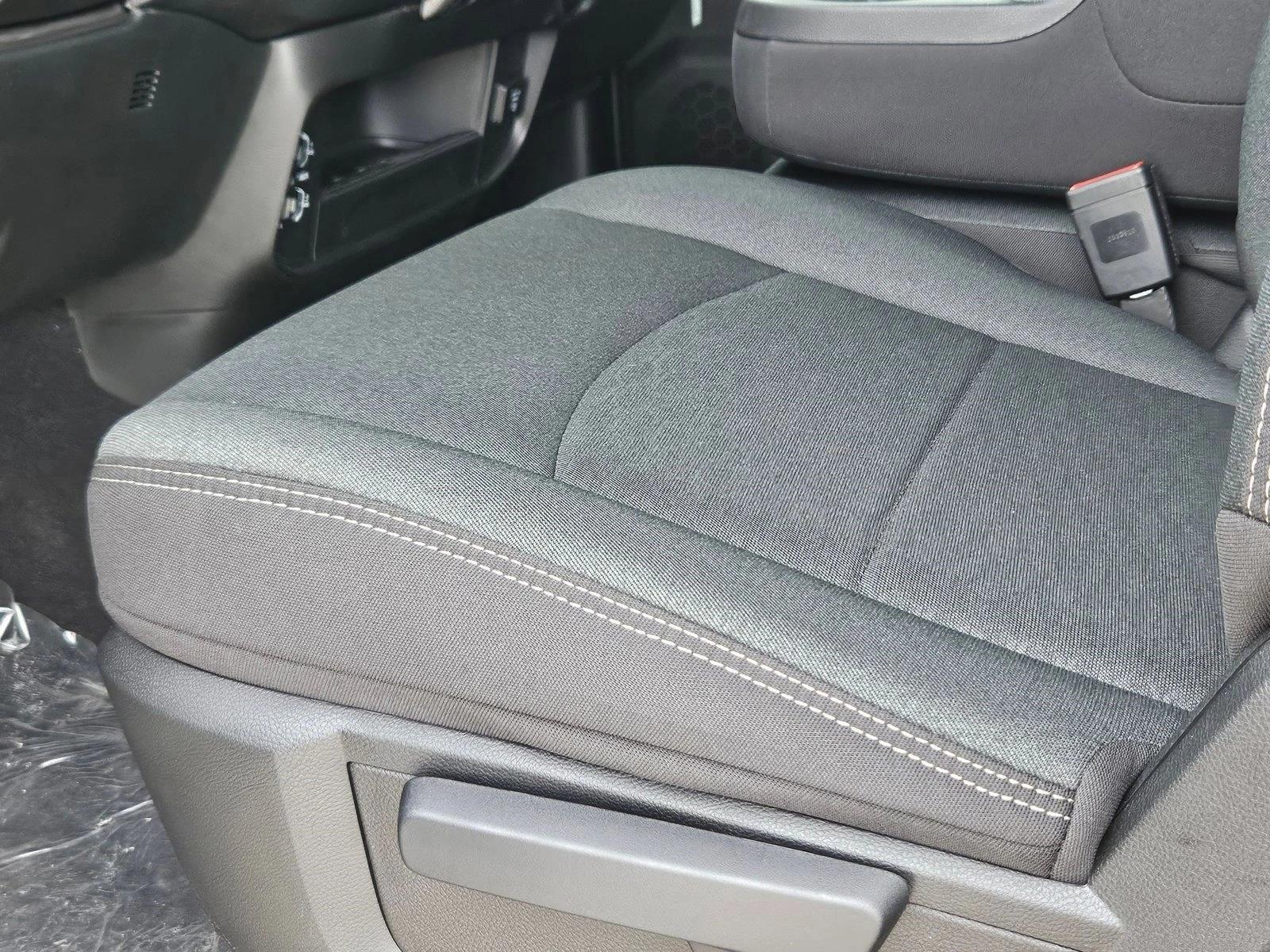 2026 Ram 2500 Tradesman photo 4