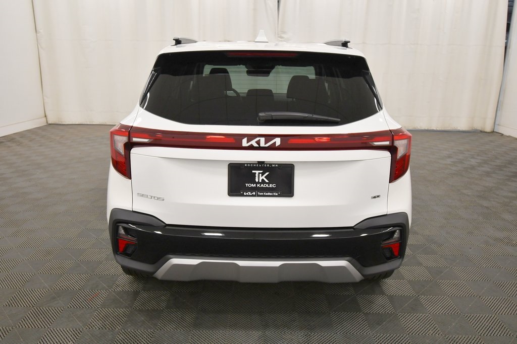 2024 Kia Seltos SX photo 3