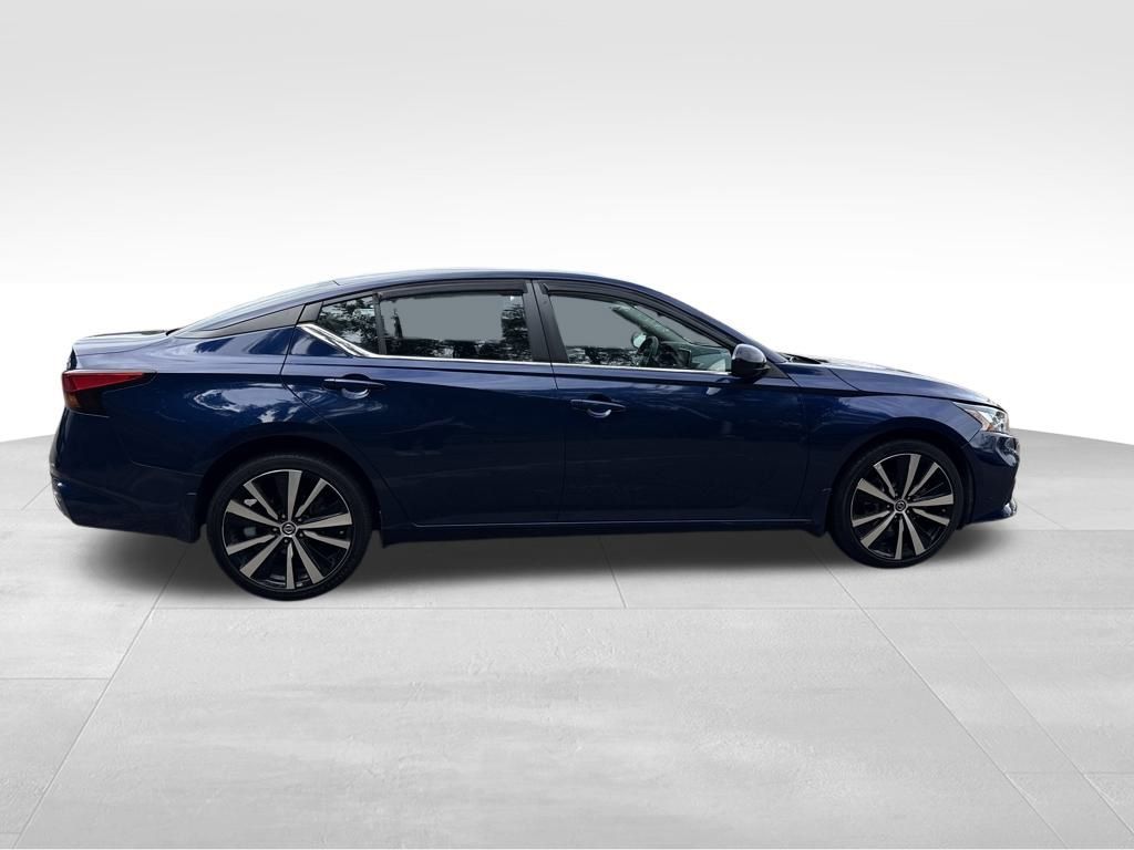 2021 Nissan Altima 2.5 SR photo 7