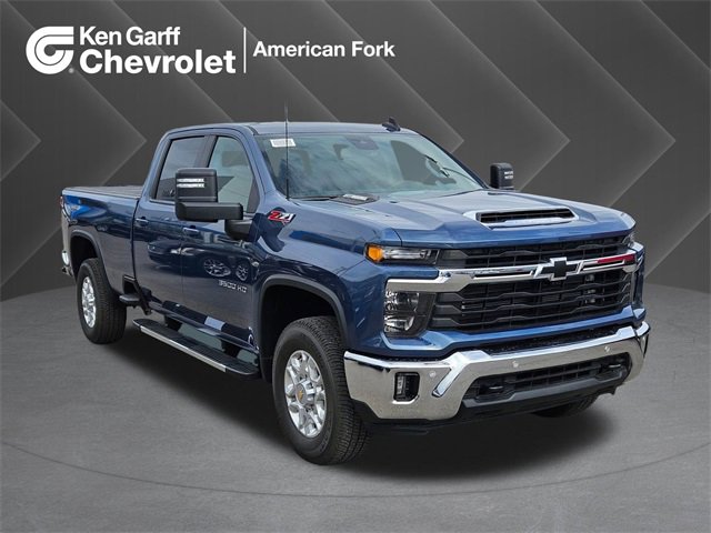 2025 Chevrolet Silverado 3500HD LT's photo