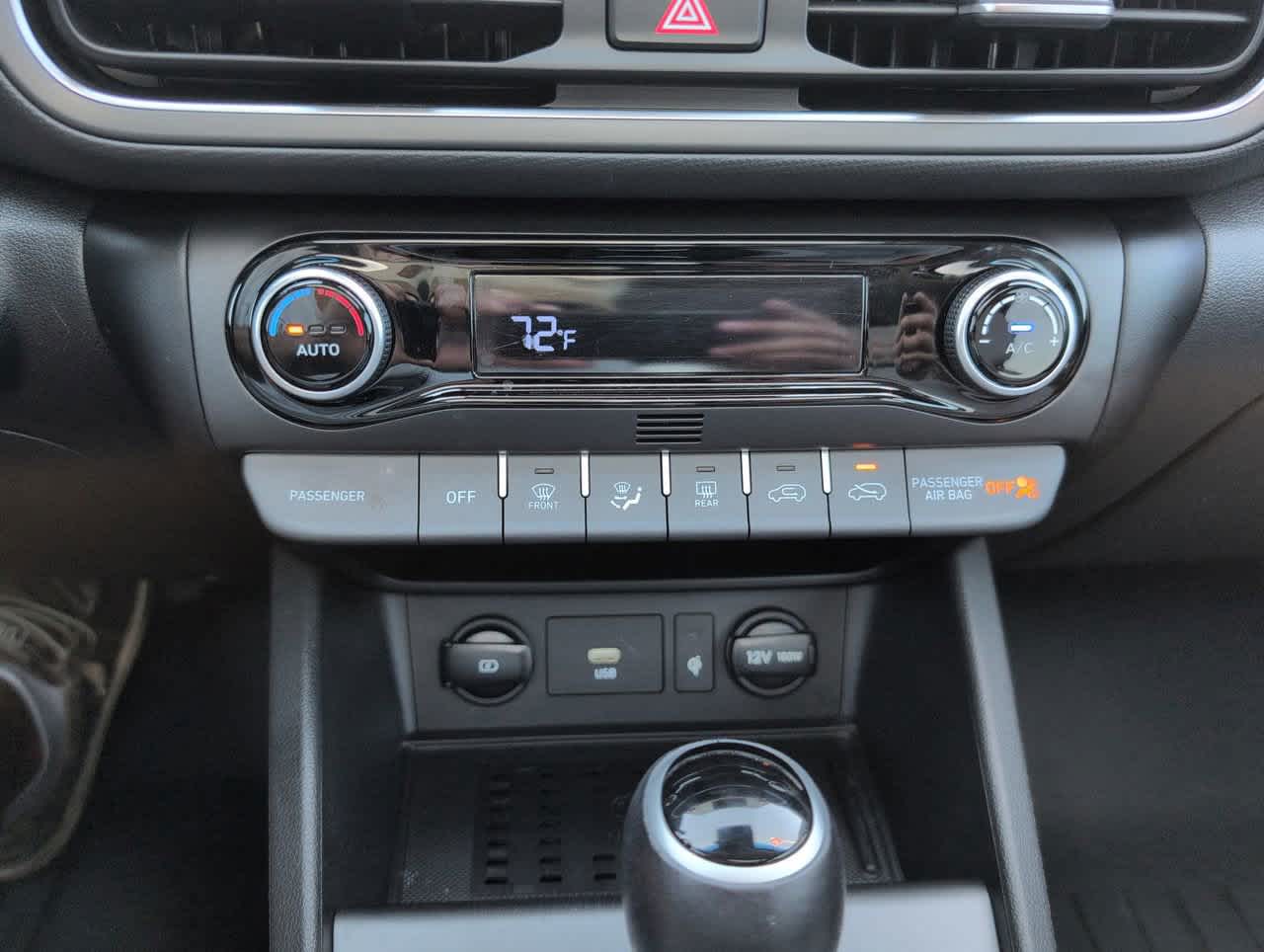 2022 Hyundai Kona SEL photo 24