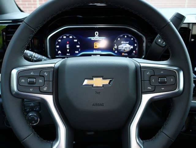2025 Chevrolet Silverado 1500 LT photo 7